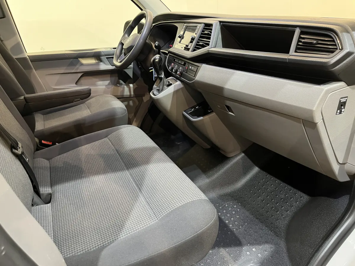 2.0 TDI L1H1 150 PK Automaat / Euro 6 / Schuifdeur L + R / Airco / CarPlay / Cruise Control / Trekhaak / PDC / 3-Zits / 85.100 KM !!