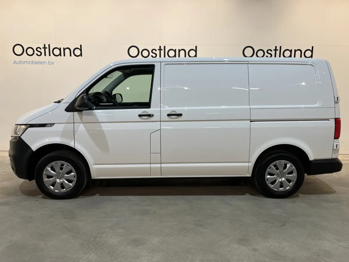 2.0 TDI L1H1 150 PK Automaat / Euro 6 / Schuifdeur L + R / Airco / CarPlay / Cruise Control / Trekhaak / PDC / 3-Zits / 85.100 KM !!