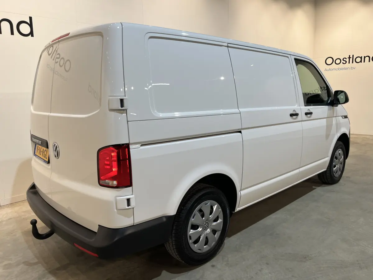2.0 TDI L1H1 150 PK Automaat / Euro 6 / Schuifdeur L + R / Airco / CarPlay / Cruise Control / Trekhaak / PDC / 3-Zits / 85.100 KM !!