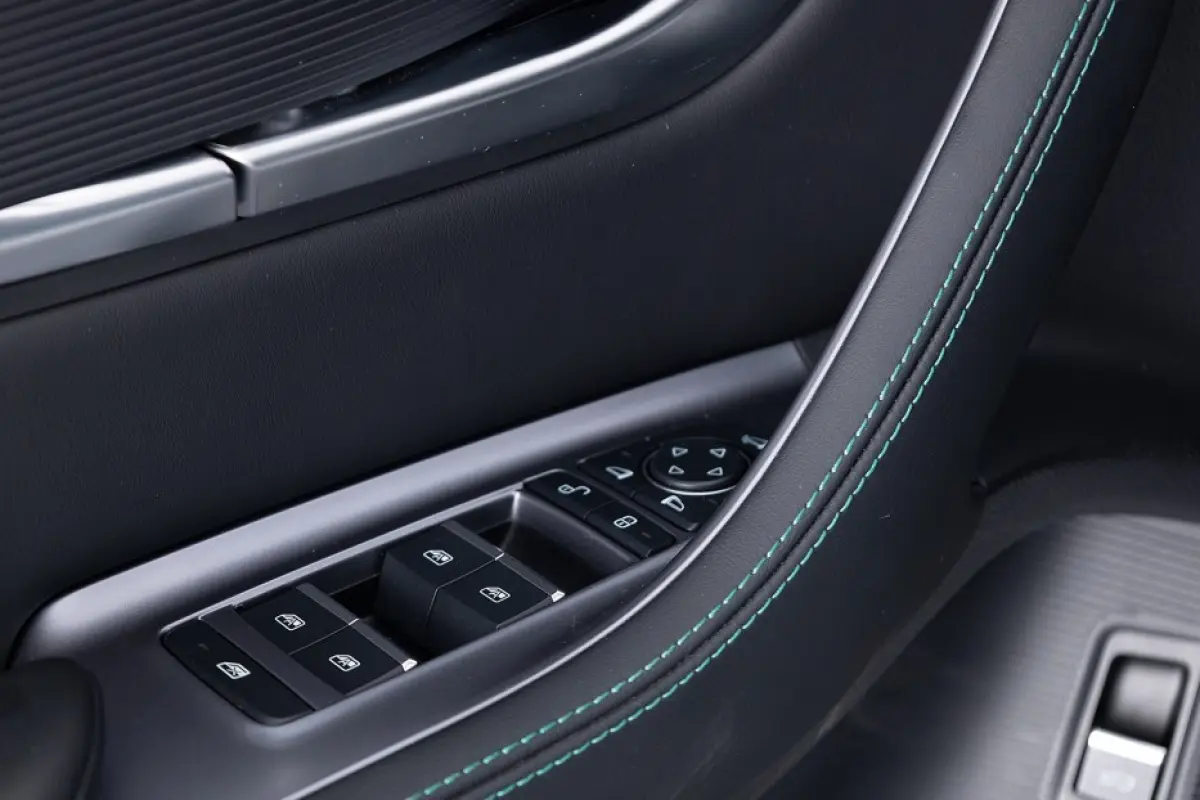 1.5 T DM-i AWD Design 324PK | PANORAMADAK | CARPLAY | LEDER | ECC | PHEV