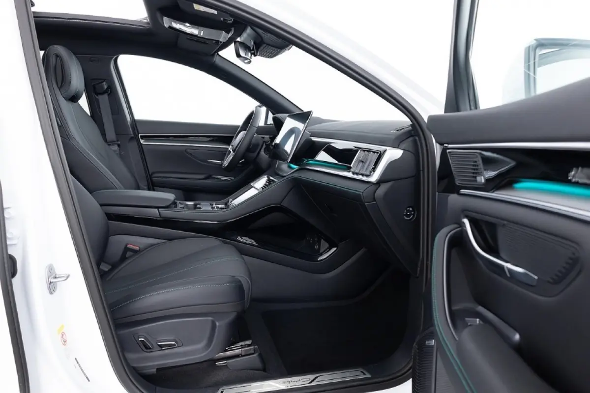 1.5 T DM-i AWD Design 324PK | PANORAMADAK | CARPLAY | LEDER | ECC | PHEV