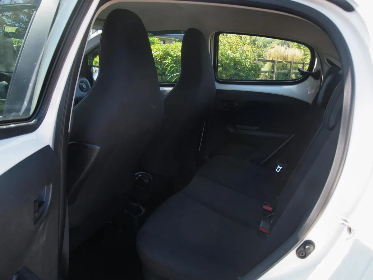 1.0 e-VTi Active | Camera | Apple Carplay | DAB | Airco | 14 Inch lichtmetalen velgen | NL-Auto |