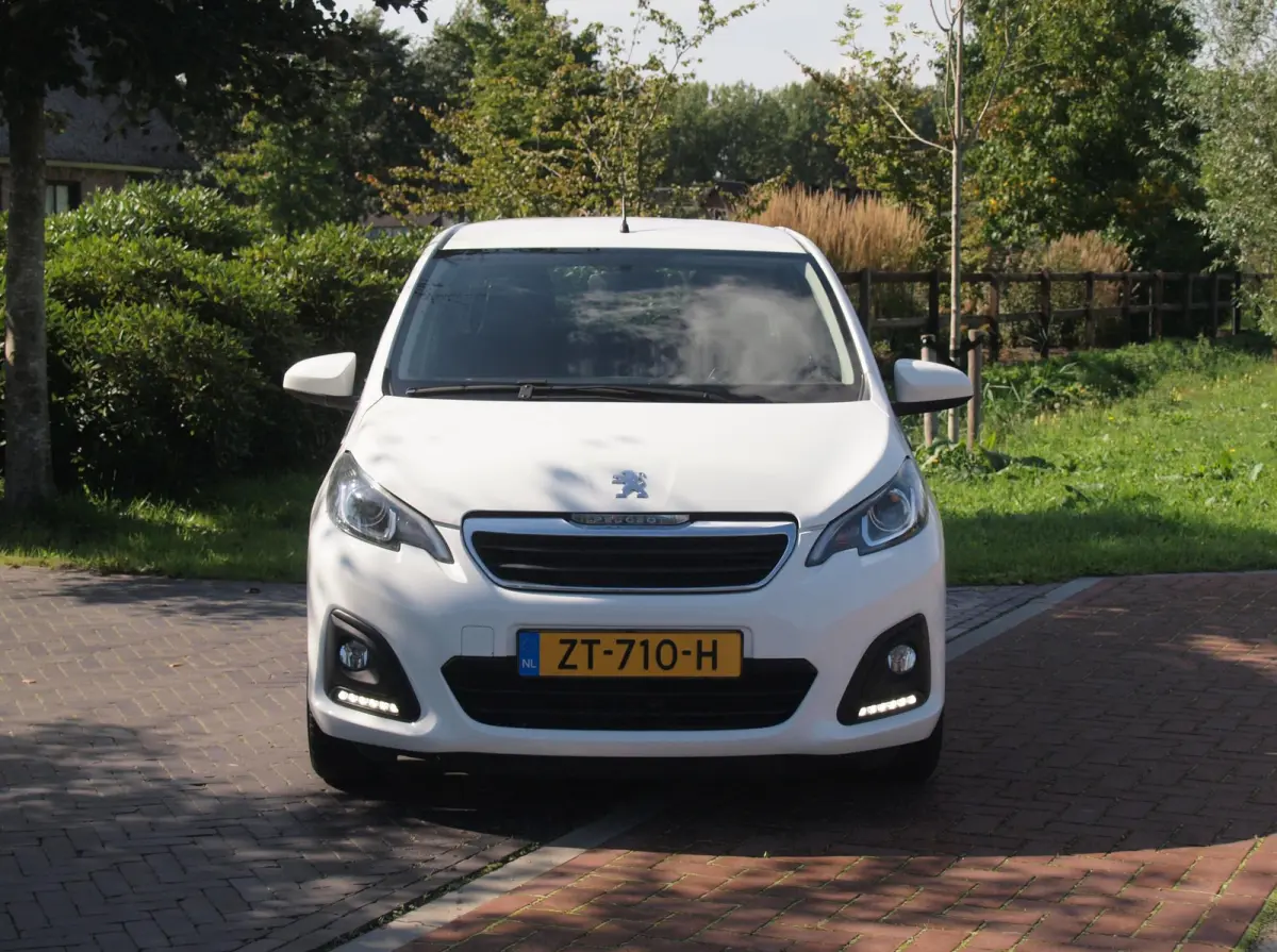 1.0 e-VTi Active | Camera | Apple Carplay | DAB | Airco | 14 Inch lichtmetalen velgen | NL-Auto |