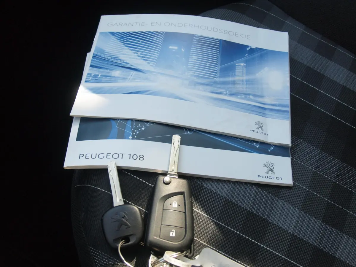 1.0 e-VTi Active | Camera | Apple Carplay | DAB | Airco | 14 Inch lichtmetalen velgen | NL-Auto |