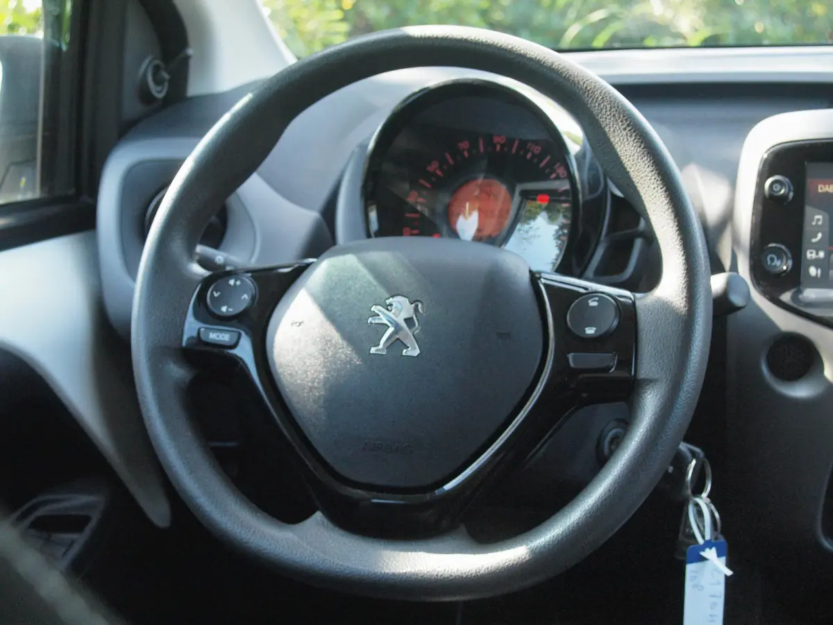 1.0 e-VTi Active | Camera | Apple Carplay | DAB | Airco | 14 Inch lichtmetalen velgen | NL-Auto |