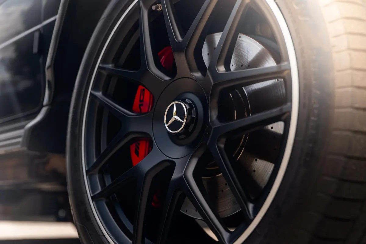 AMG 63 | Facelift | Performance Pack | Carbon | A22 | Track Pack | Superior |