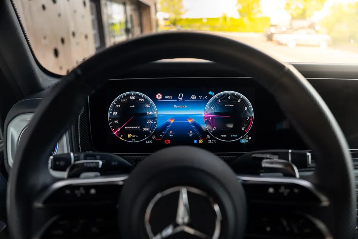 AMG 63 | Facelift | Performance Pack | Carbon | A22 | Track Pack | Superior |