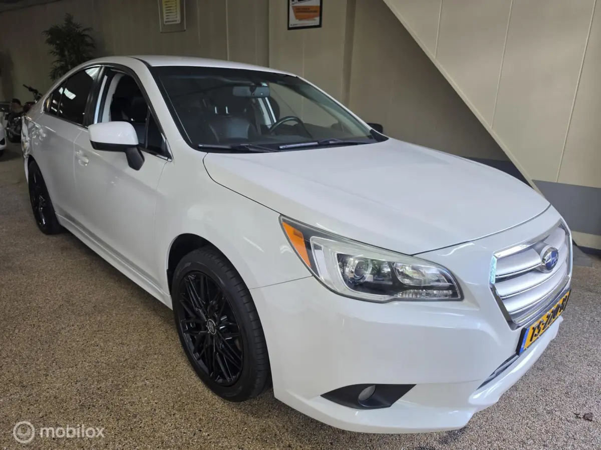 Subaru Legacy 2015 Benzine Automatisch leasen