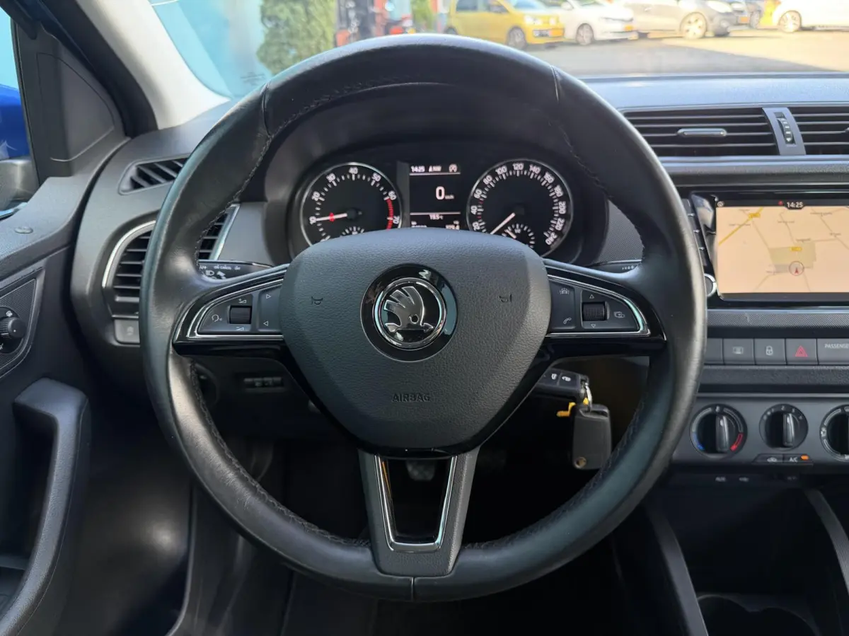 1.0 TSI Ambition Business TREKH | CRUISE | PDC | NAV | BLUETOOTH | NAP