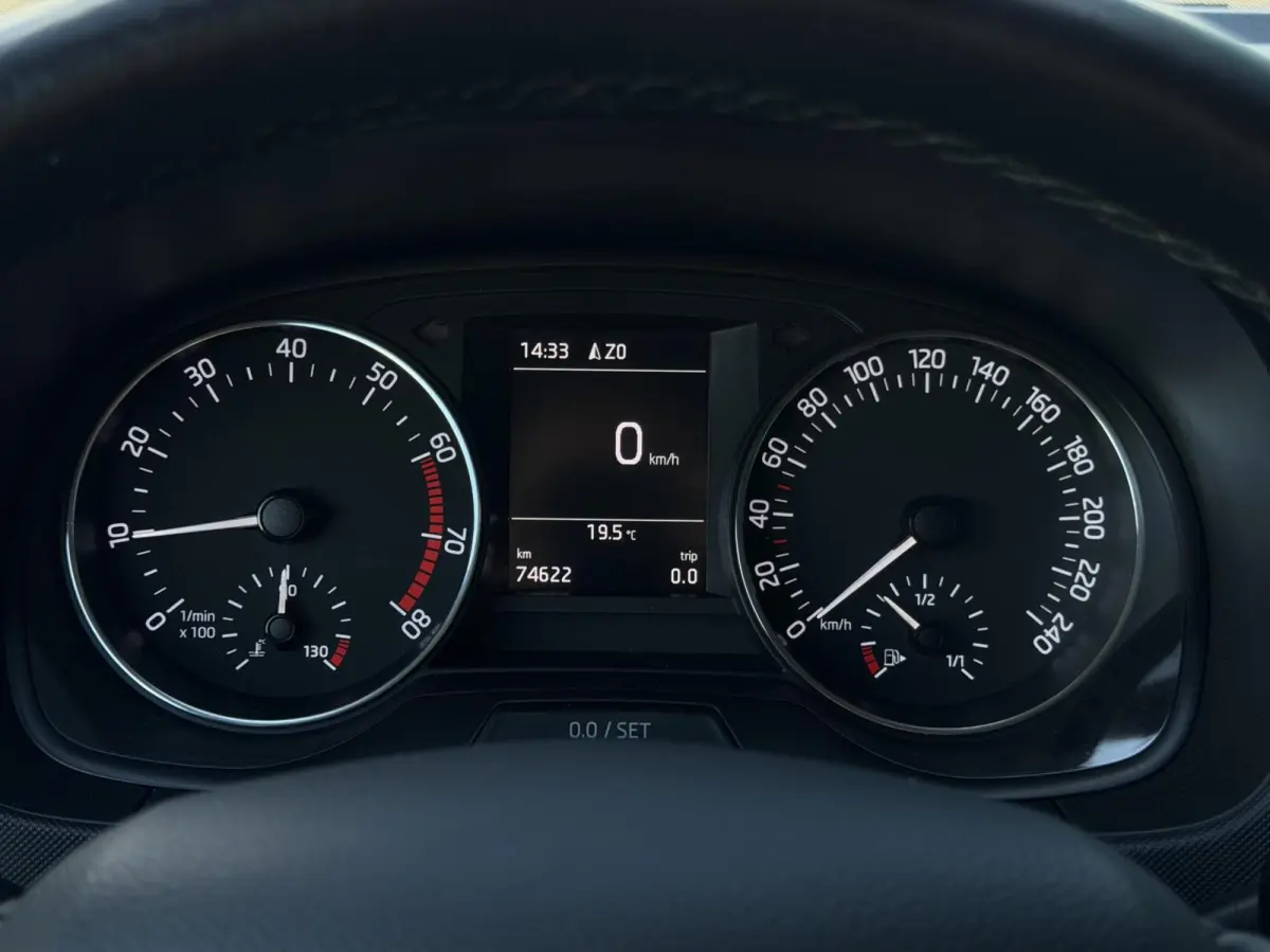1.0 TSI Ambition Business TREKH | CRUISE | PDC | NAV | BLUETOOTH | NAP