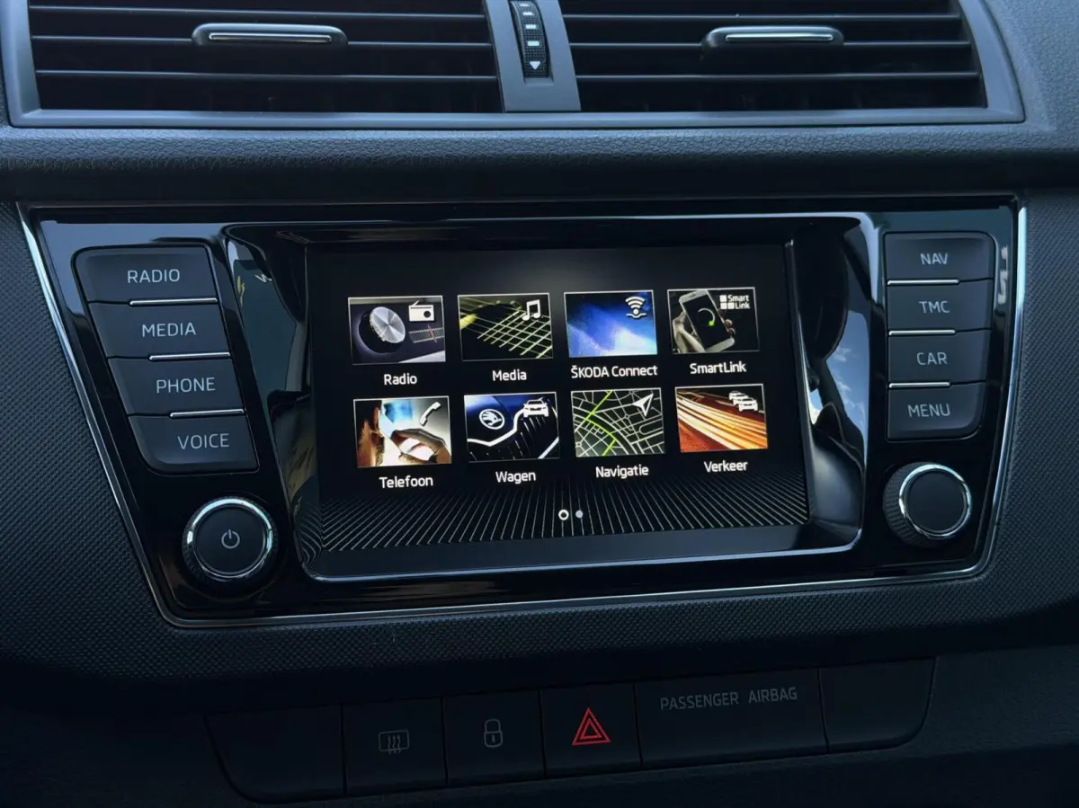 1.0 TSI Ambition Business TREKH | CRUISE | PDC | NAV | BLUETOOTH | NAP