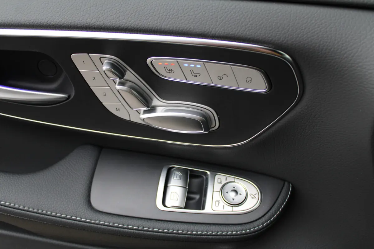 300d / DC / AMG / 4-Matic / Elec Stoelen / Luchtvering / Panorama / 360 Cam / Burmester / Vol Opties / NIEUWSTAAT