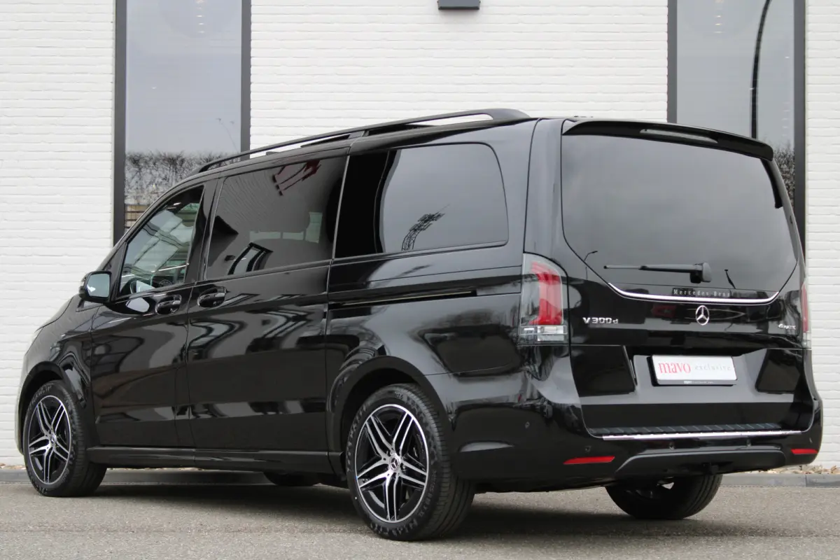 300d / DC / AMG / 4-Matic / Elec Stoelen / Luchtvering / Panorama / 360 Cam / Burmester / Vol Opties / NIEUWSTAAT