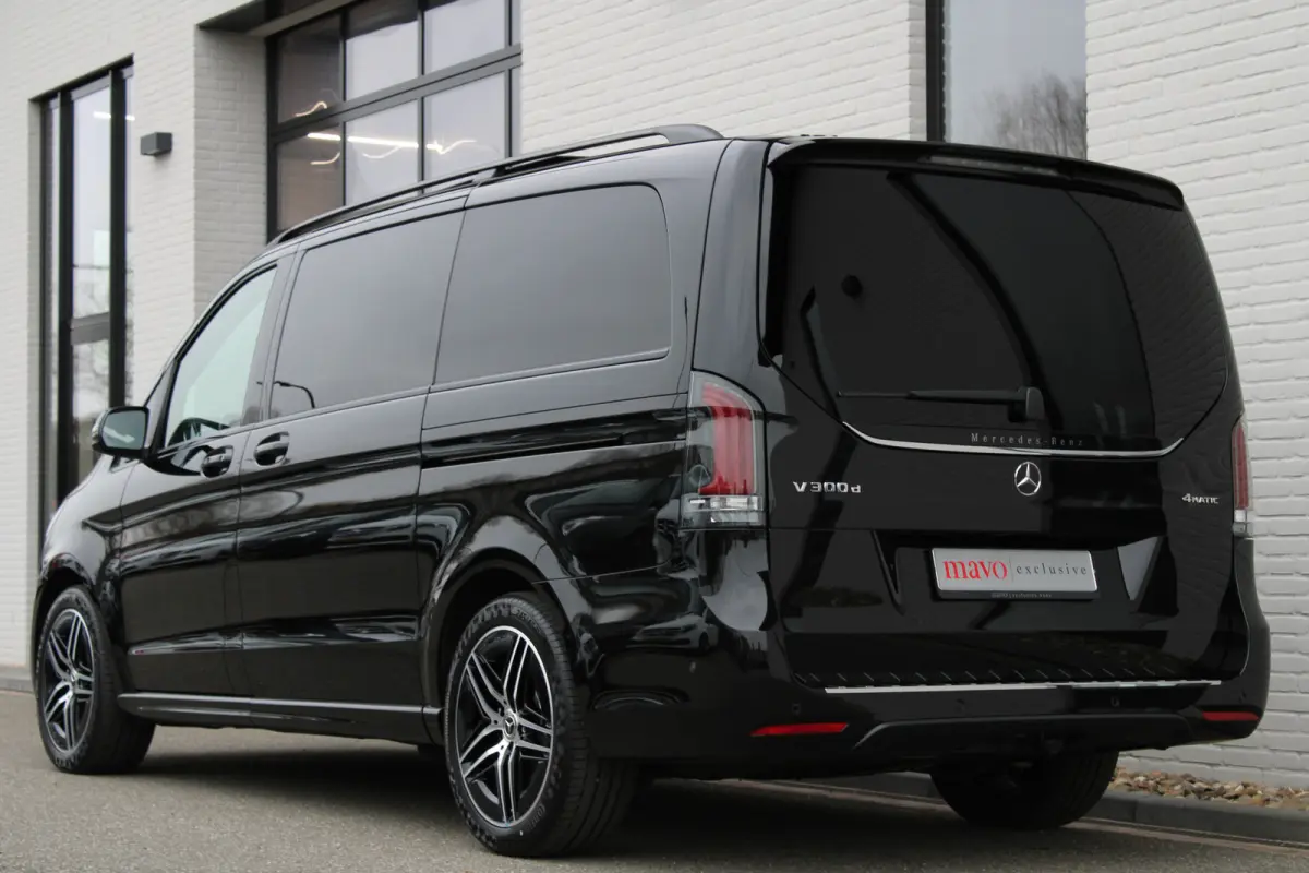 300d / DC / AMG / 4-Matic / Elec Stoelen / Luchtvering / Panorama / 360 Cam / Burmester / Vol Opties / NIEUWSTAAT