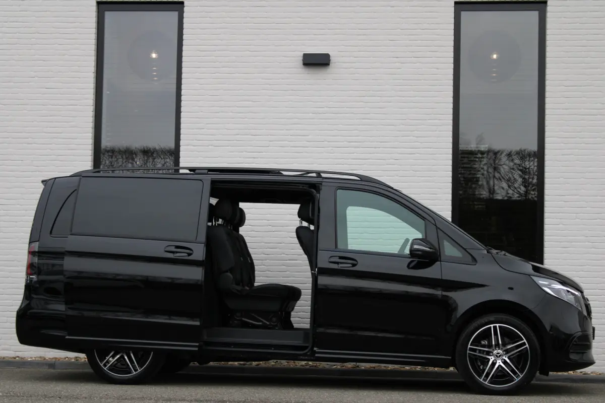 300d / DC / AMG / 4-Matic / Elec Stoelen / Luchtvering / Panorama / 360 Cam / Burmester / Vol Opties / NIEUWSTAAT