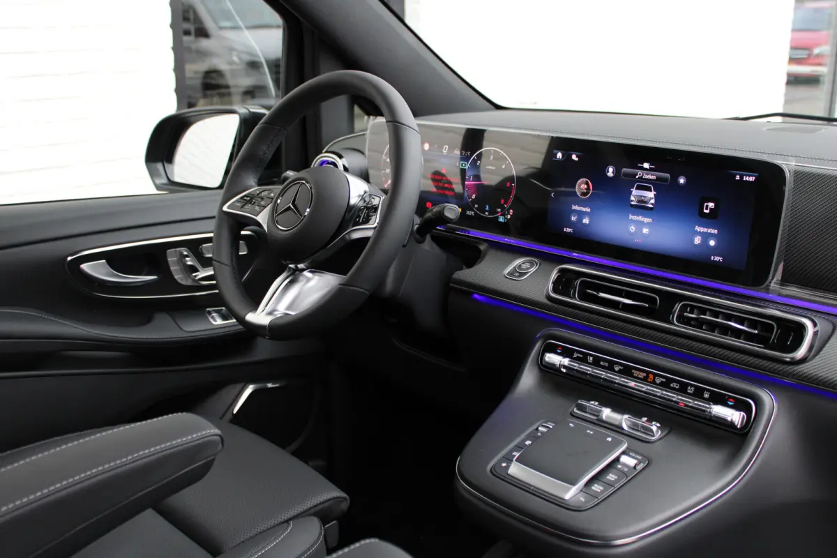 300d / DC / AMG / 4-Matic / Elec Stoelen / Luchtvering / Panorama / 360 Cam / Burmester / Vol Opties / NIEUWSTAAT