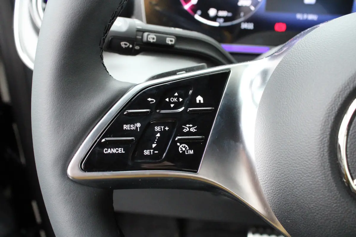 300d / DC / AMG / 4-Matic / Elec Stoelen / Luchtvering / Panorama / 360 Cam / Burmester / Vol Opties / NIEUWSTAAT