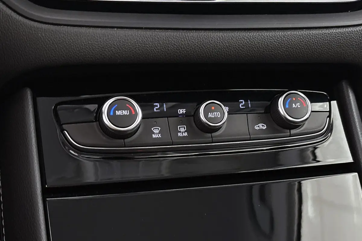 1.2 Turbo Hybrid GS Light Trekhaak Adaptive Cruise Control Apple CarPlay