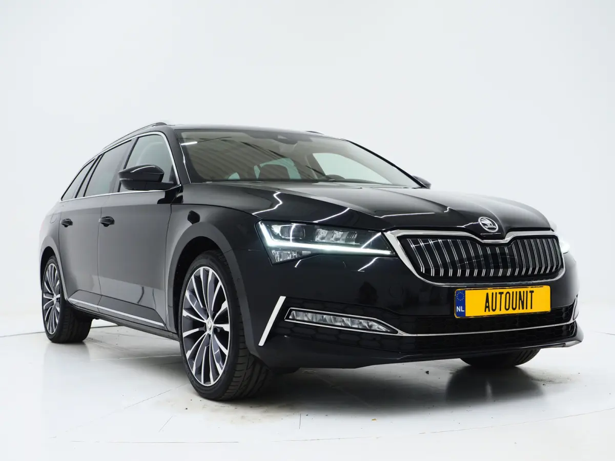 1.4 TSI iV Laurin & Klement | Panoramadak | Leder | Trekhaak | Stoelkoeling | Massage | Canton | 360 | Memory