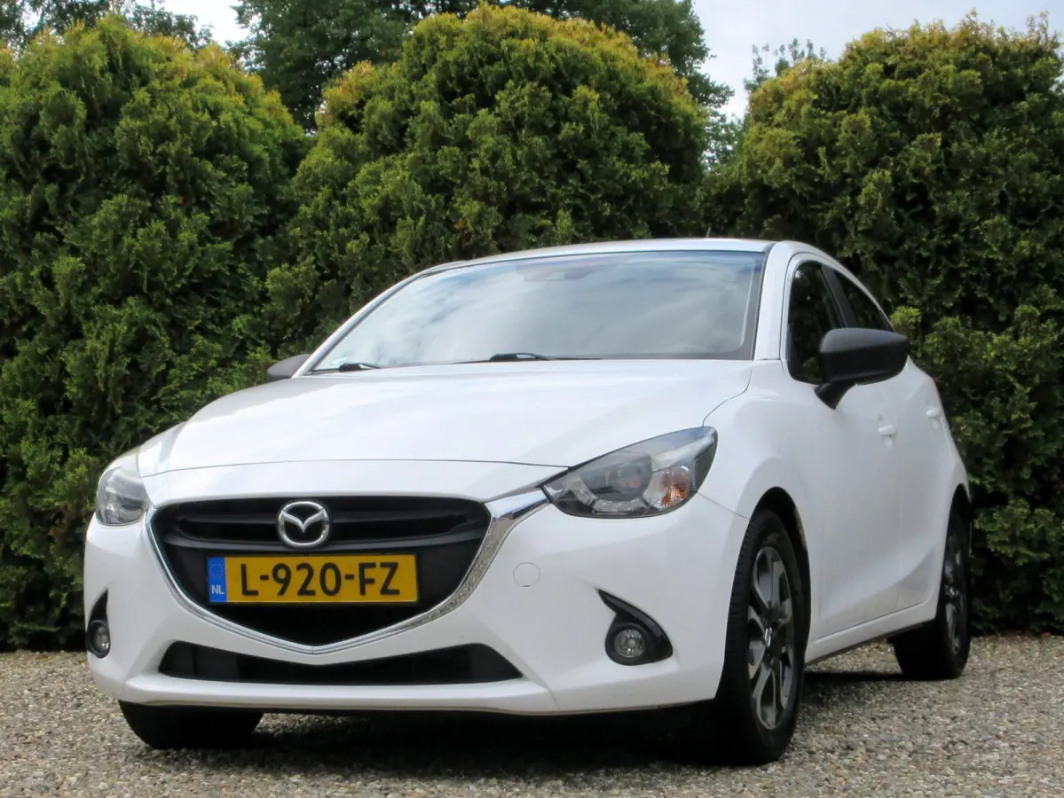 1.5 Skyactiv-G Nakama * Navi * Cruise * Pdc *