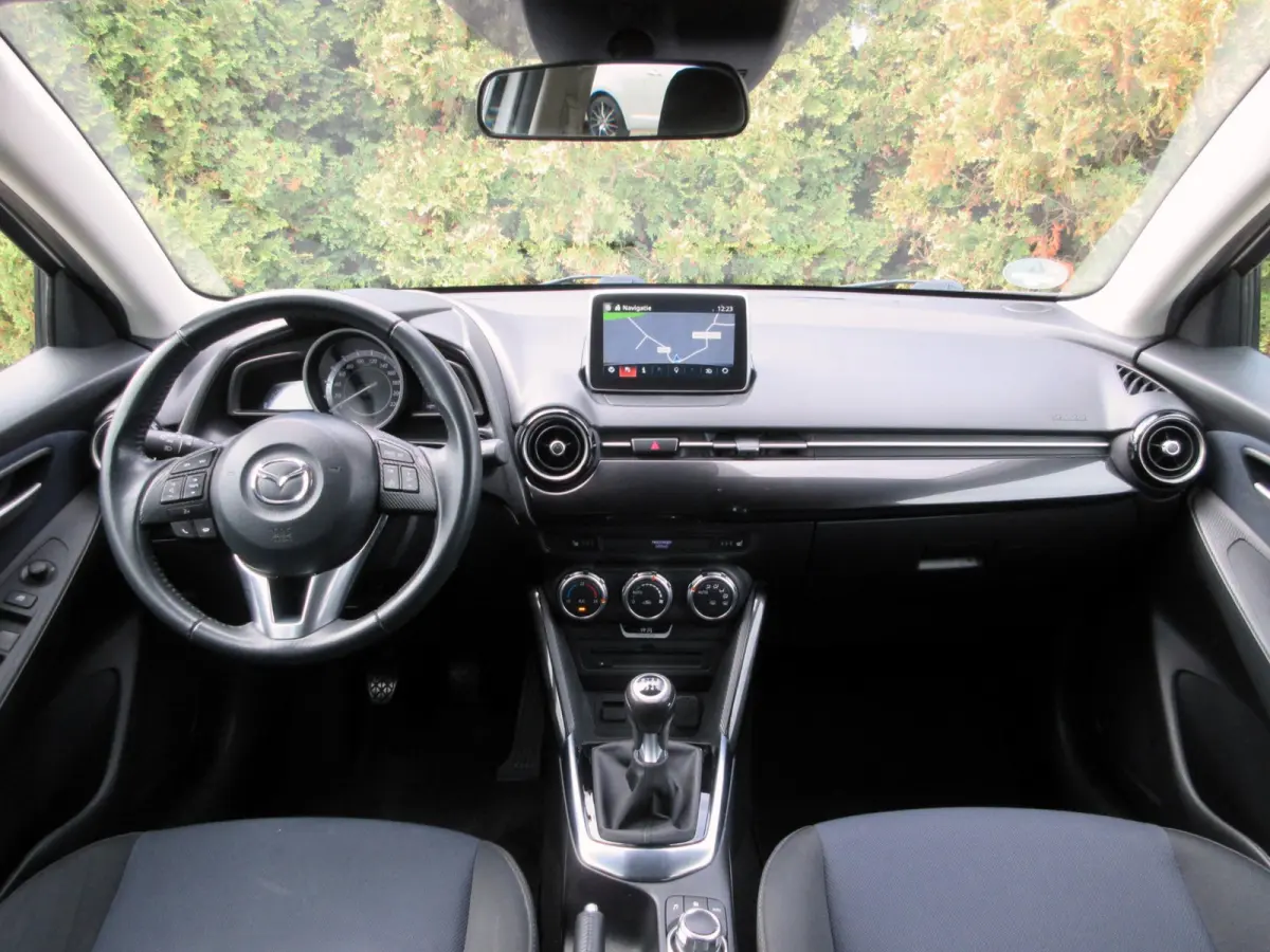 1.5 Skyactiv-G Nakama * Navi * Cruise * Pdc *