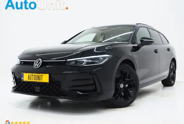 1.5 eHybrid R-Line Edition | 5 Jaar Garantie | Panoramadak | Trekhaak | Massage | 360 | HUD | Sfeerlicht | Keyless