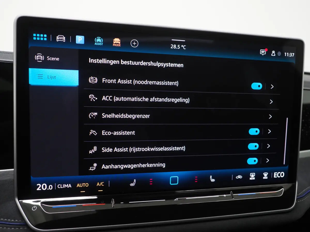 1.5 eHybrid R-Line Edition | 5 Jaar Garantie | Panoramadak | Trekhaak | Massage | 360 | HUD | Sfeerlicht | Keyless