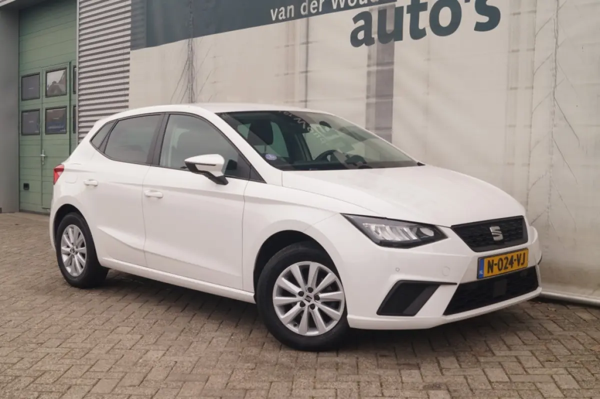 1.0 EcoTSI Style Business Intense -NAVI-ECC-PDC-DIGI-