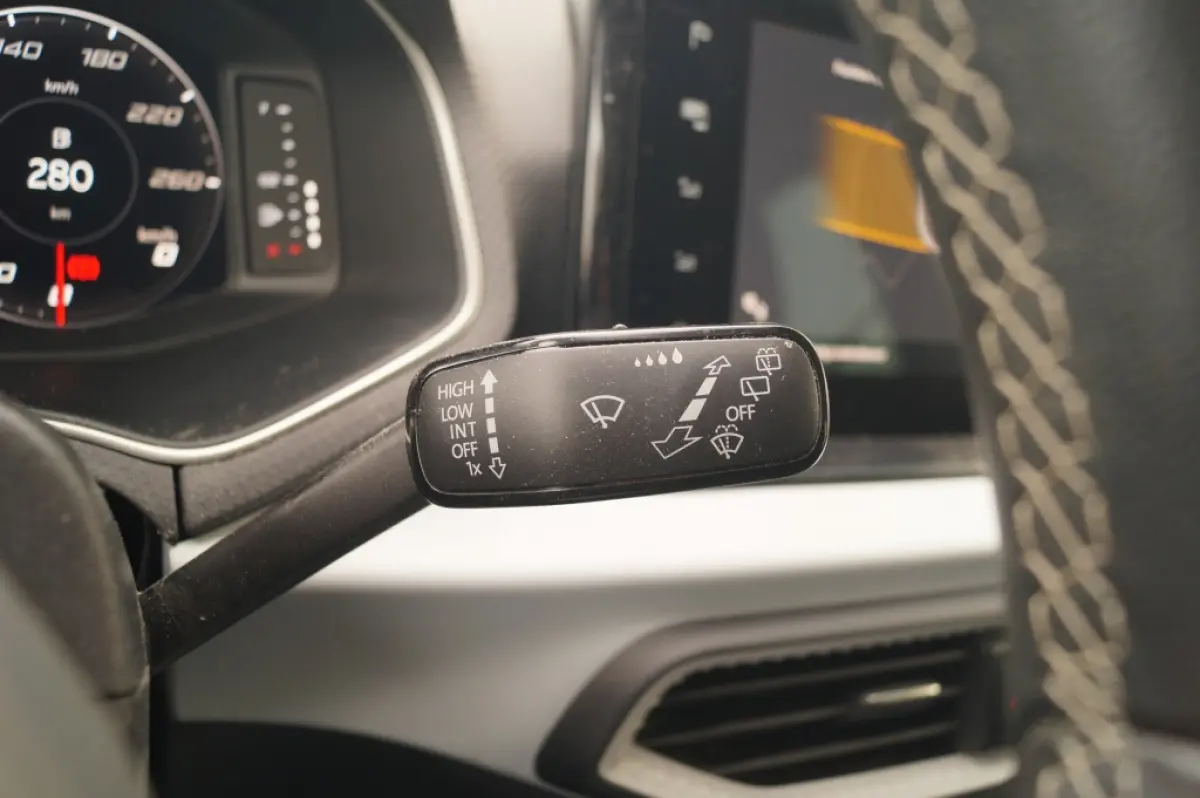 1.0 EcoTSI Style Business Intense -NAVI-ECC-PDC-DIGI-
