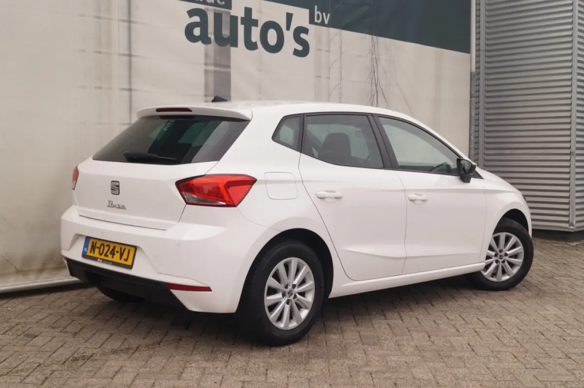 1.0 EcoTSI Style Business Intense -NAVI-ECC-PDC-DIGI-
