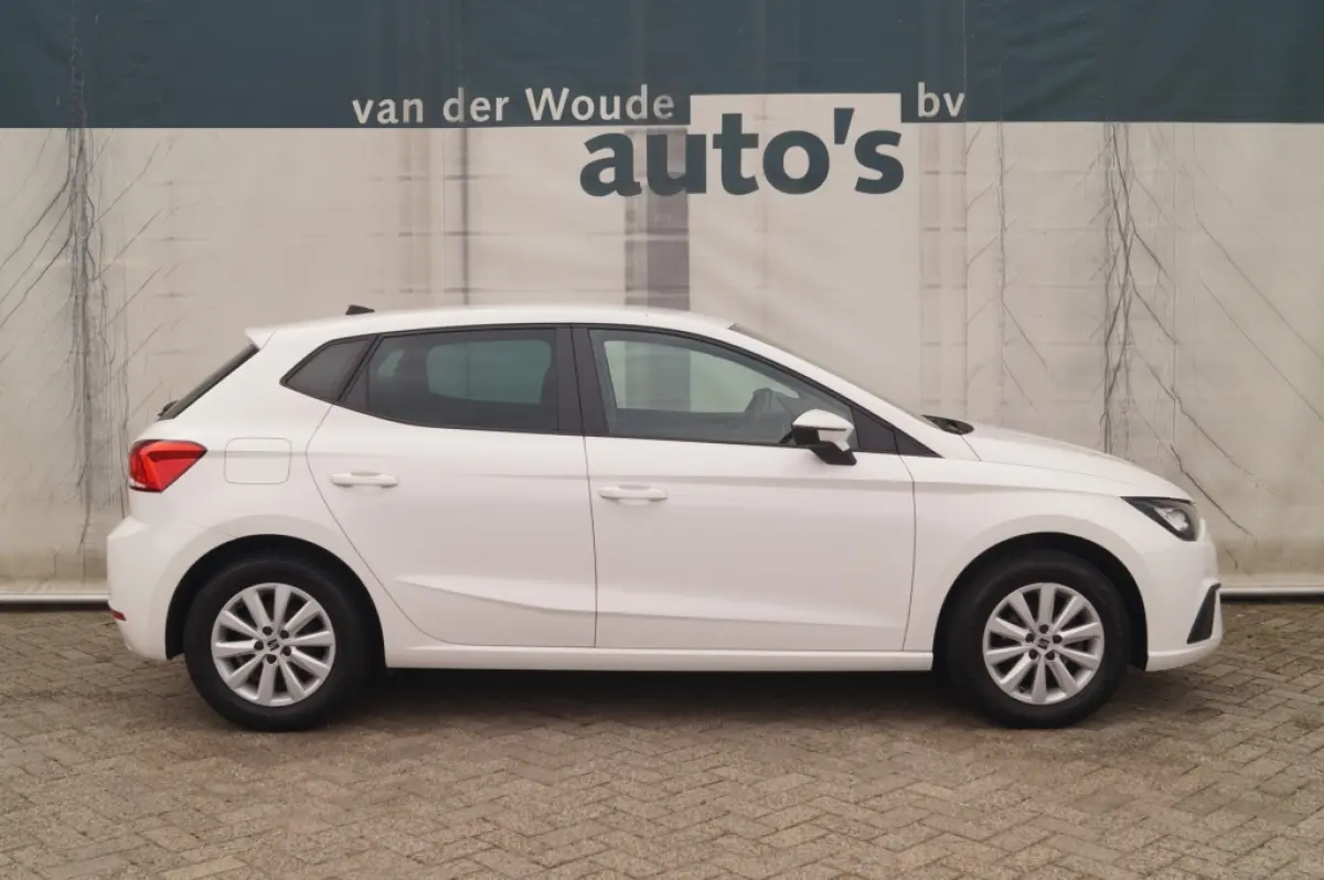 1.0 EcoTSI Style Business Intense -NAVI-ECC-PDC-DIGI-