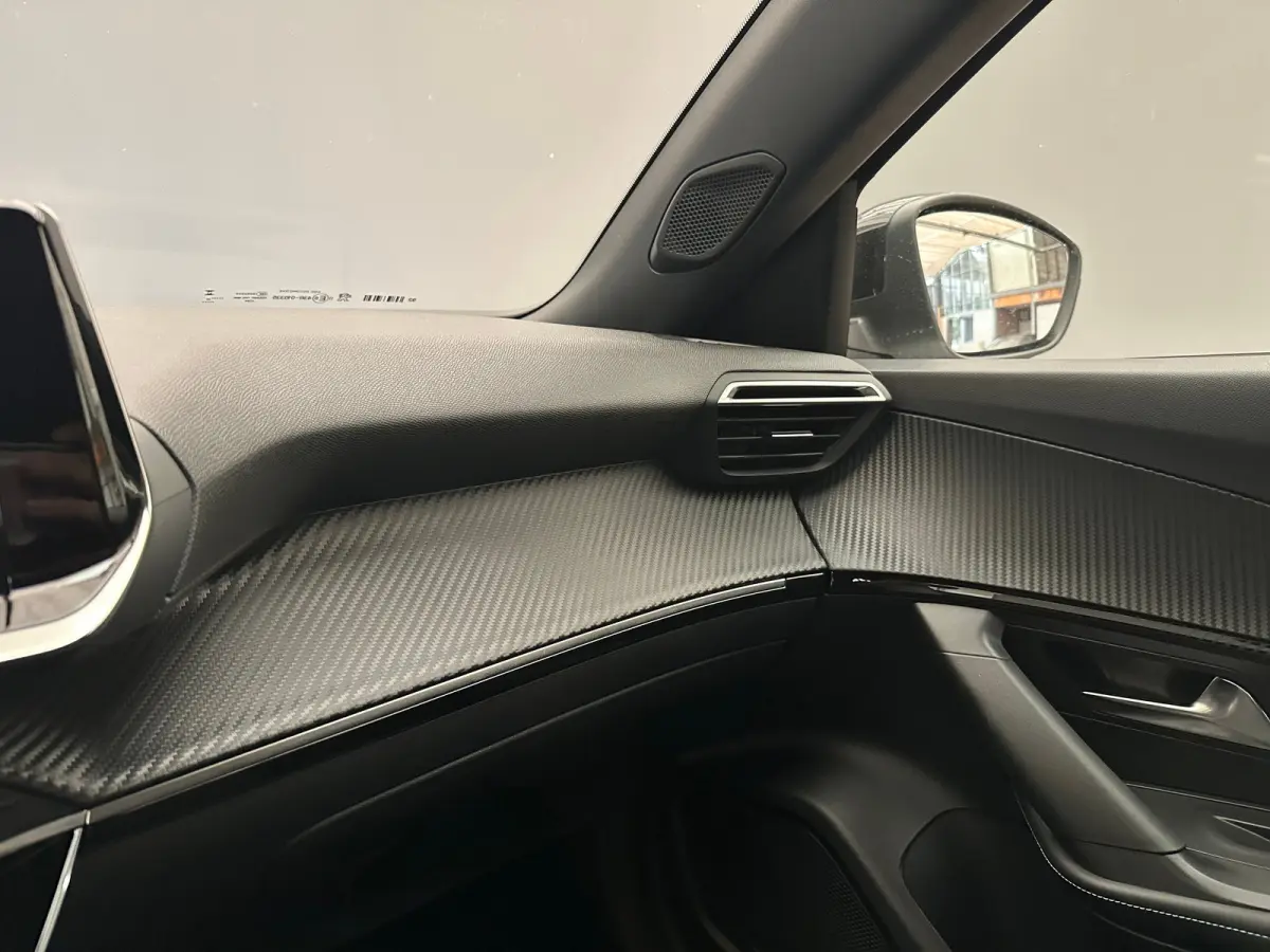 EV Allure Pack 50 kWh Camera | Digitaal Dashboard | 17" Lichtmetaal | Carplay | Climate Control | Cruise | DAB | LED | Parkeersensoren | Achteruitrijcamera | Airco (automatisch) | Apple Carp