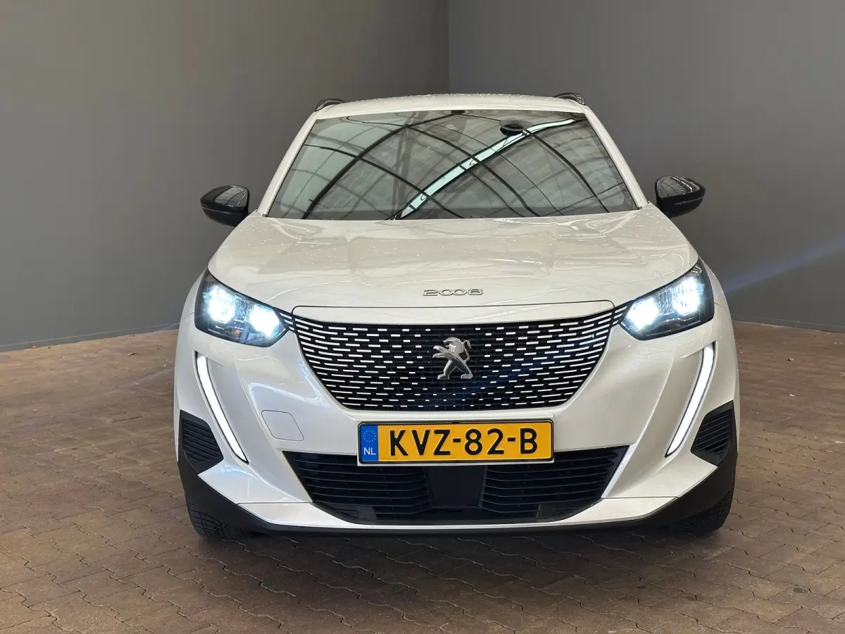 EV Allure Pack 50 kWh Camera | Digitaal Dashboard | 17" Lichtmetaal | Carplay | Climate Control | Cruise | DAB | LED | Parkeersensoren | Achteruitrijcamera | Airco (automatisch) | Apple Carp