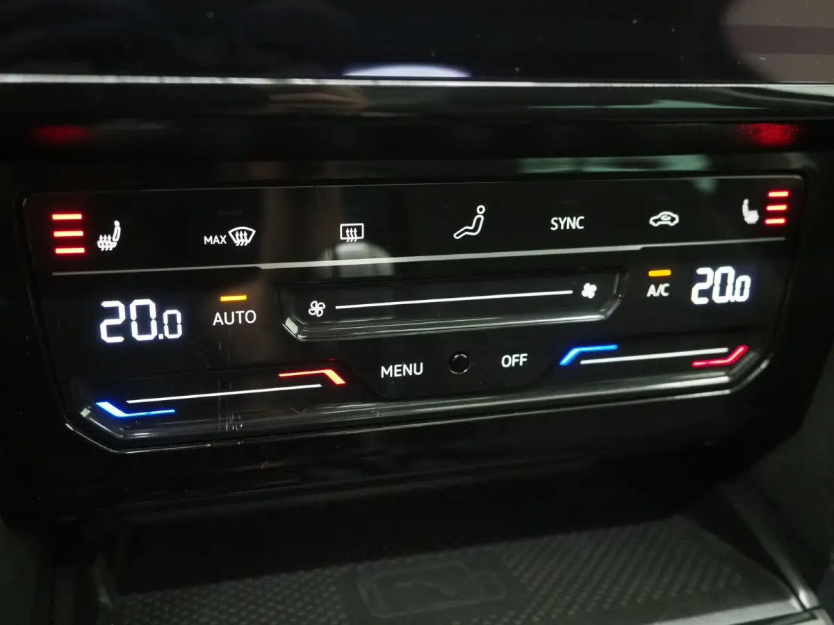 1.4 TSI PHEV GTE | Panoramadak | Trekhaak | 360 | Massage | Memory | Keyless | Adaptive Cruise