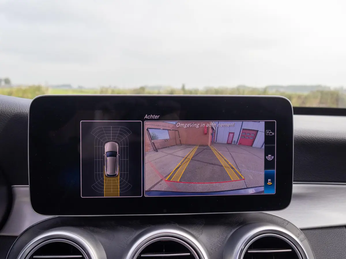 180 Business Solution AMG LED Pano Virtual cockpit