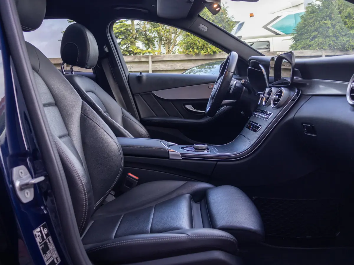 180 Business Solution AMG LED Pano Virtual cockpit