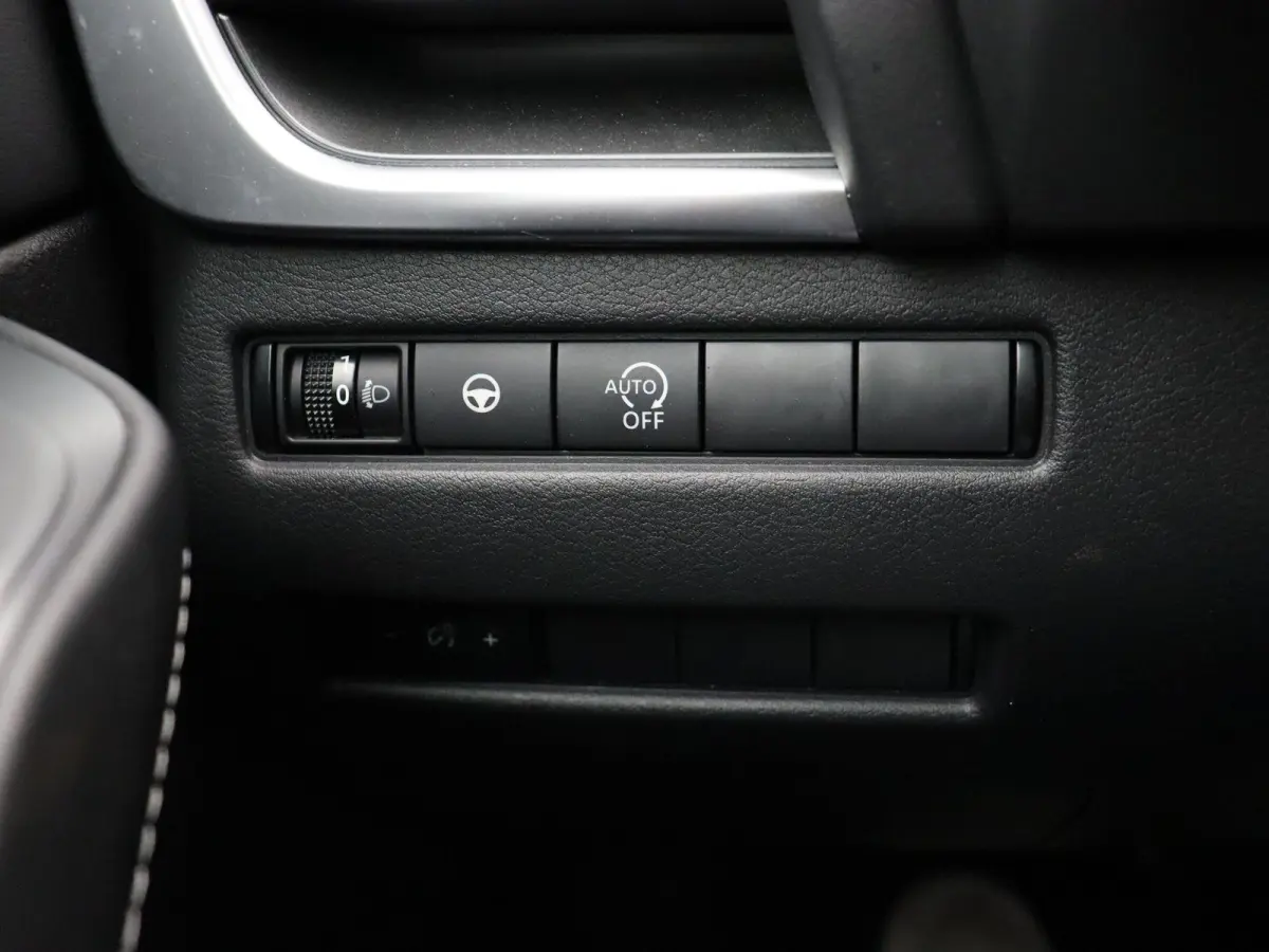 1.3 MHEV Xtronic N-Connecta | 360 Graden Camera | Stoel, Stuur en Voorruit Verwarming | Pilot Assist | Google Navigatie | Climate Control |