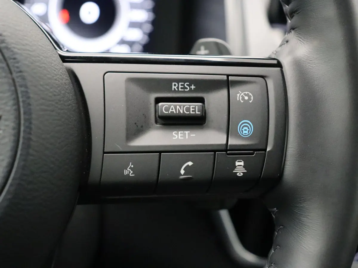 1.3 MHEV Xtronic N-Connecta | 360 Graden Camera | Stoel, Stuur en Voorruit Verwarming | Pilot Assist | Google Navigatie | Climate Control |