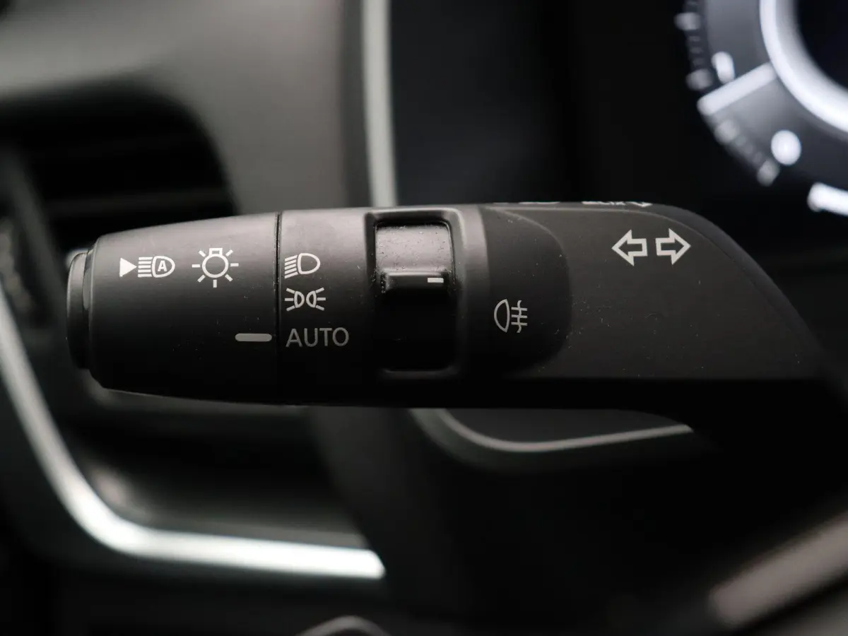 1.3 MHEV Xtronic N-Connecta | 360 Graden Camera | Stoel, Stuur en Voorruit Verwarming | Pilot Assist | Google Navigatie | Climate Control |