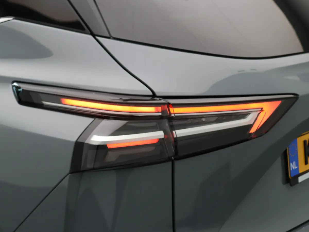 1.3 MHEV Xtronic N-Connecta | 360 Graden Camera | Stoel, Stuur en Voorruit Verwarming | Pilot Assist | Google Navigatie | Climate Control |