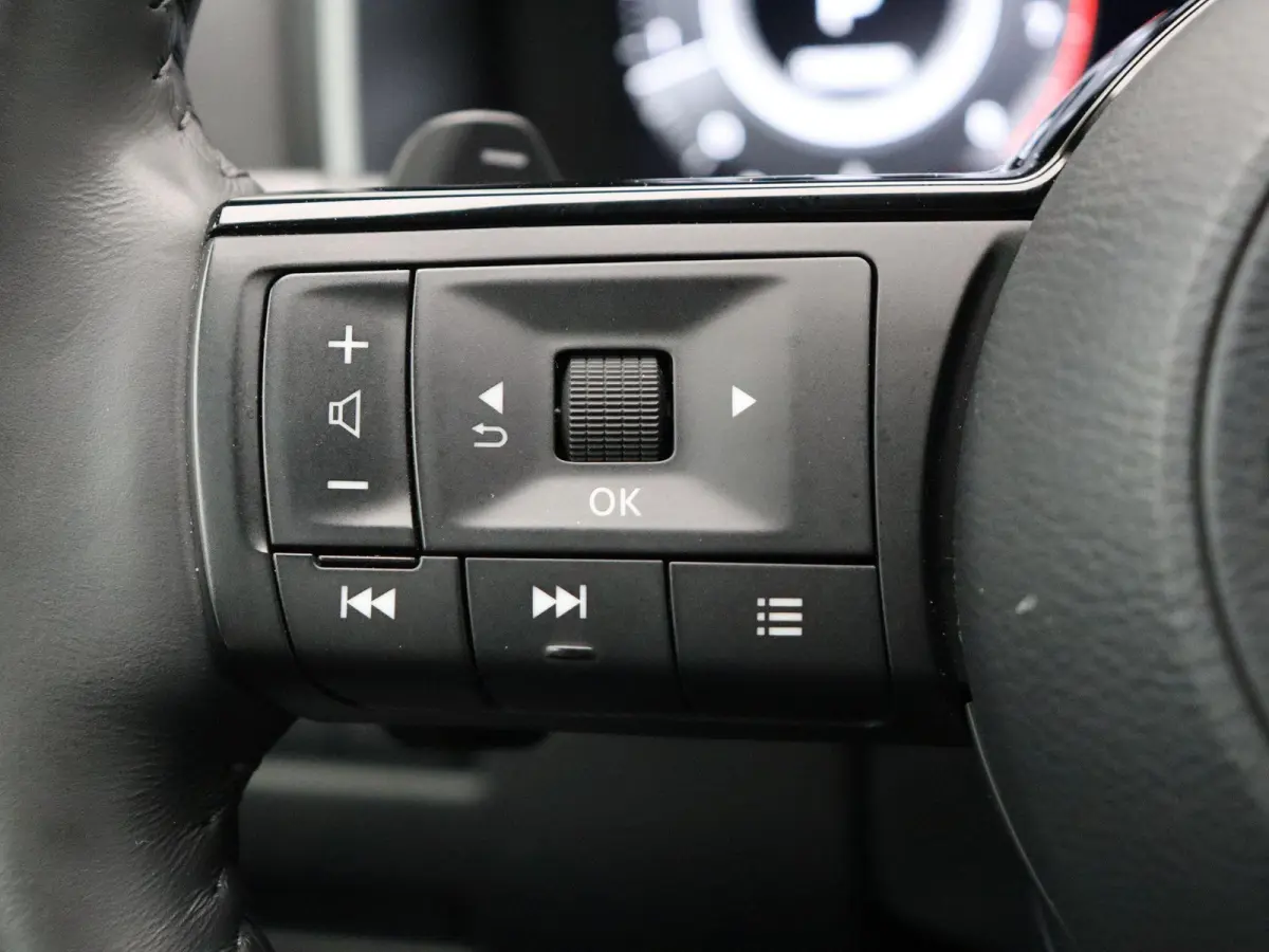 1.3 MHEV Xtronic N-Connecta | 360 Graden Camera | Stoel, Stuur en Voorruit Verwarming | Pilot Assist | Google Navigatie | Climate Control |
