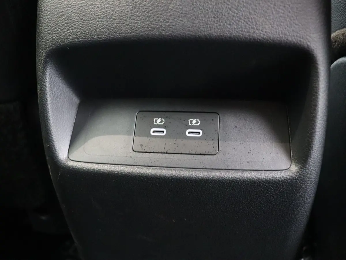 1.3 MHEV Xtronic N-Connecta | 360 Graden Camera | Stoel, Stuur en Voorruit Verwarming | Pilot Assist | Google Navigatie | Climate Control |