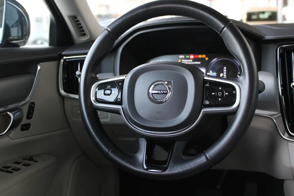 2.0 T8 AWD Inscription | 360°-camera | Achterbank elektrisch neerklapbaar | Achteropkomend verkeer waarschuwing