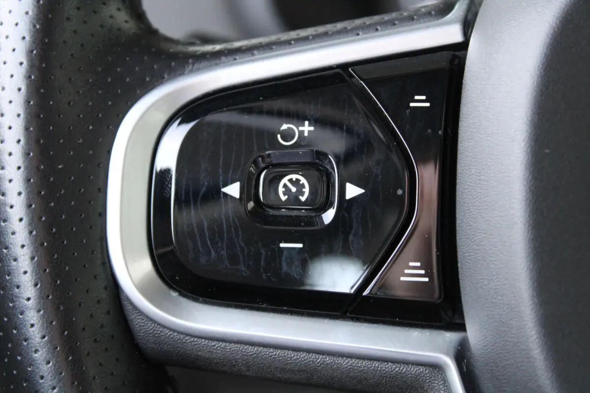 2.0 T8 AWD Inscription | 360°-camera | Achterbank elektrisch neerklapbaar | Achteropkomend verkeer waarschuwing