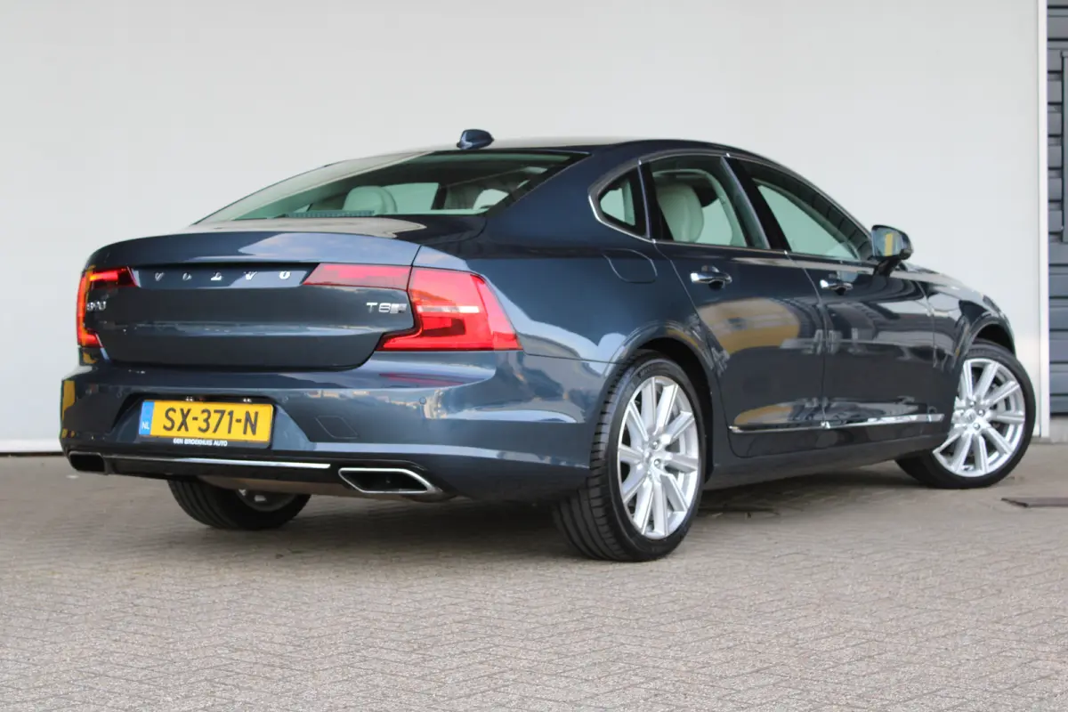 2.0 T8 AWD Inscription | 360°-camera | Achterbank elektrisch neerklapbaar | Achteropkomend verkeer waarschuwing