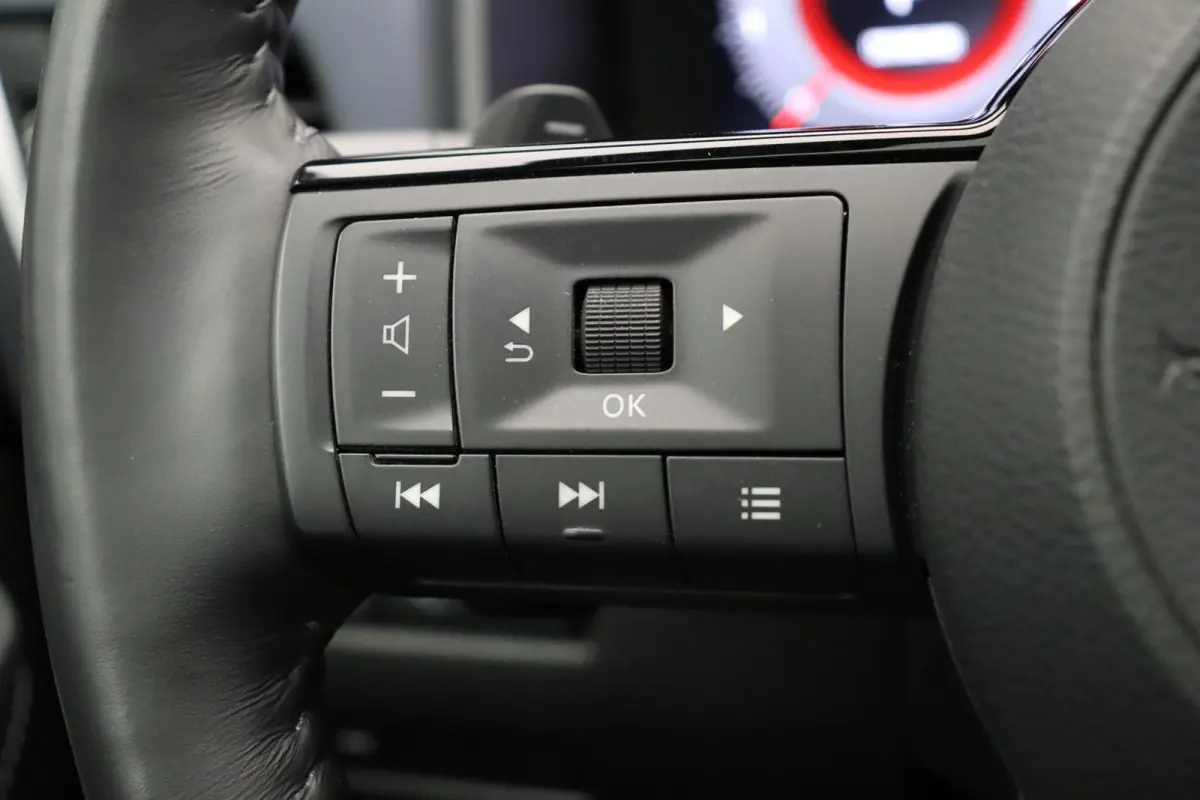 158pk MHEV Xtronic Tekna | Trekhaak | stuur-stoel en voorruit verwarming | Bose | Head-up display |