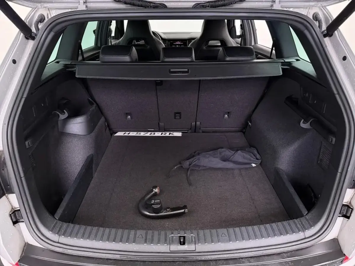 1.5 TSI DSG Sportline Business | Trekhaak | Canton Audio | Camera | Adaptive Cruise | Virtual | Stoelverwarming