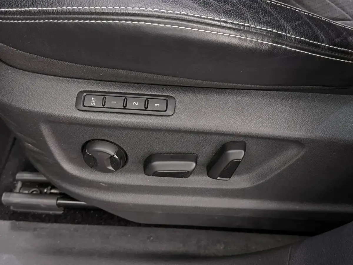1.5 TSI DSG Sportline Business | Trekhaak | Canton Audio | Camera | Adaptive Cruise | Virtual | Stoelverwarming