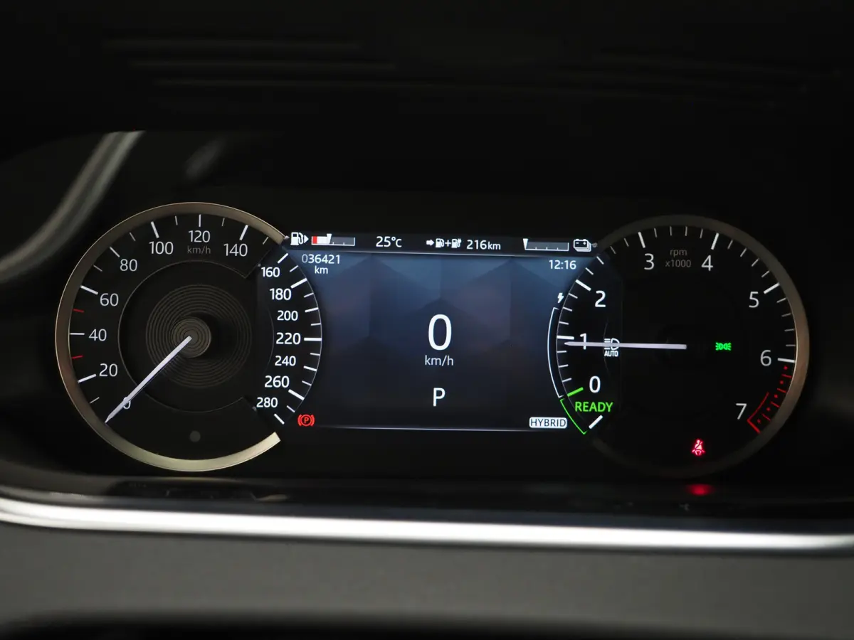 1.5 P300e AWD SE | Leder | Keyless | Memory | Camera | Dodehoek | Stoelverwarming | Cruise | Carplay