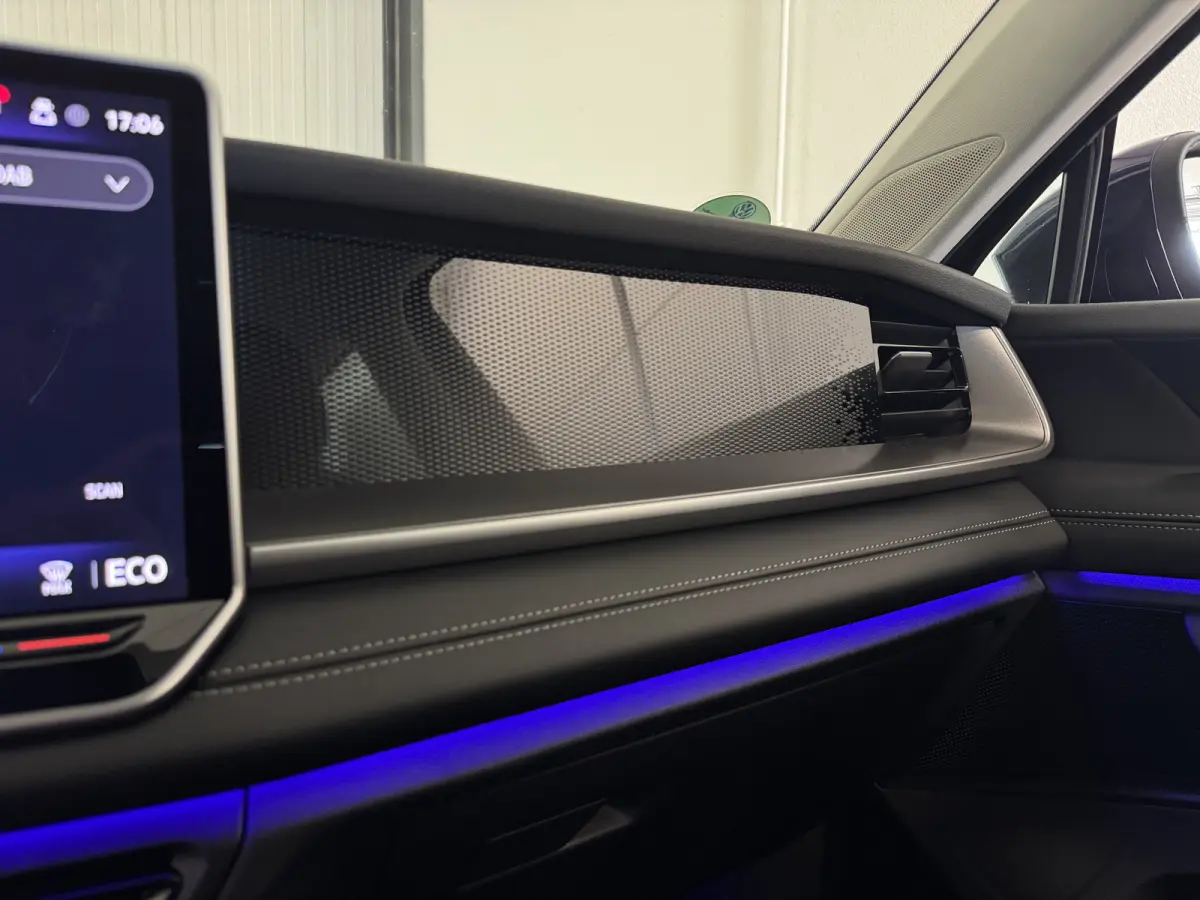1.5 eHybrid 204PK DSG LIFE TREKHAAK/IQ.LIGHT/CAMERA FABRIEKSGARANTIE TOT 2030